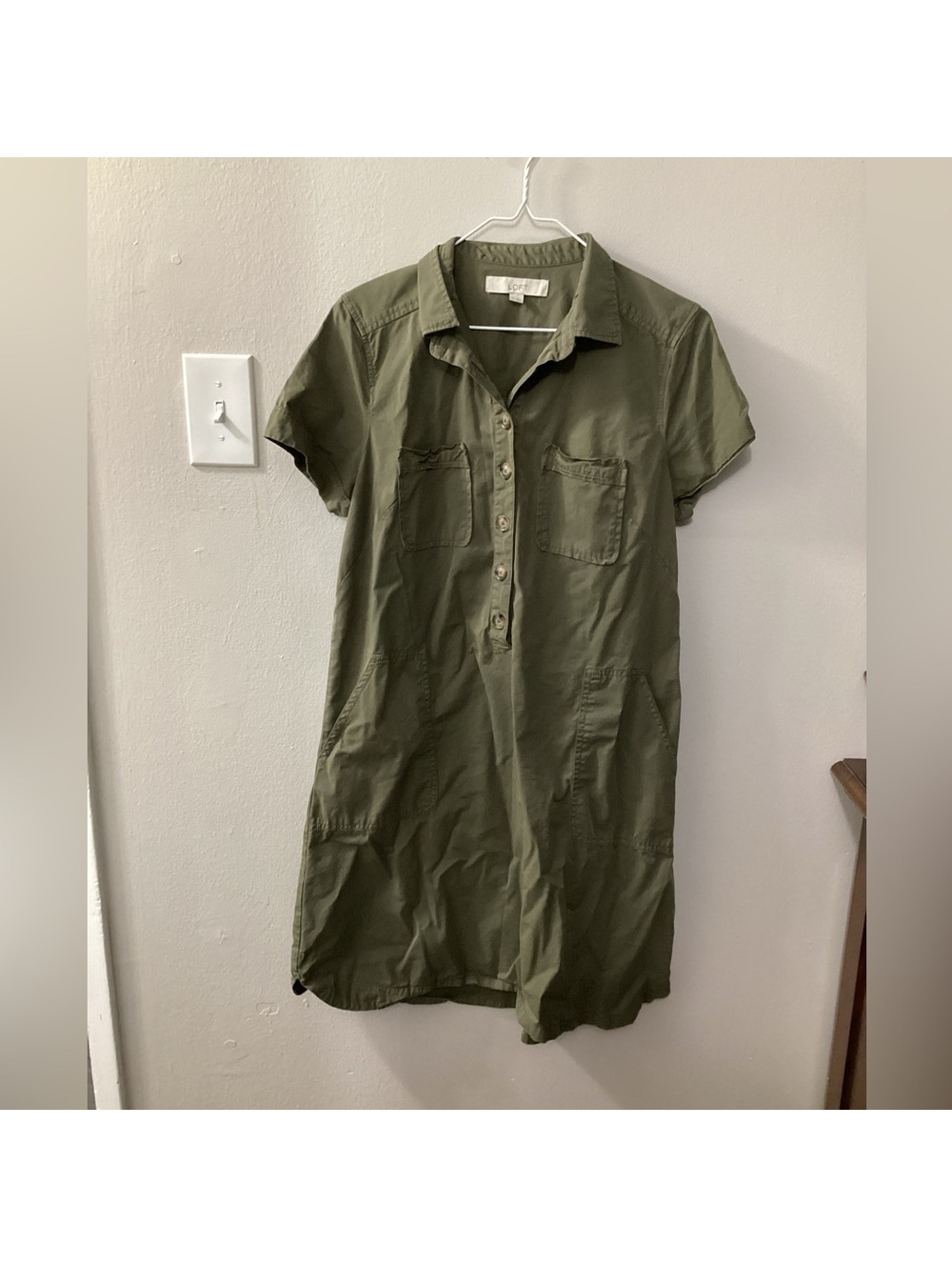 Women’s Loft Small Olive Green Button Down Short sleeve Dress. Tote7